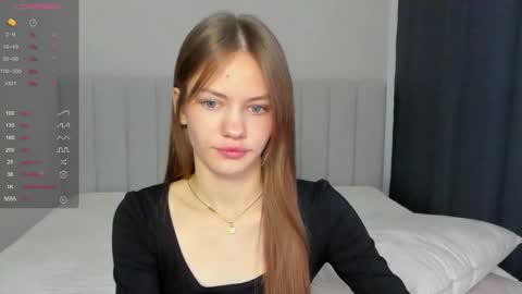 Polly and Kiriko online show from September 17, 2025, 4:25 am