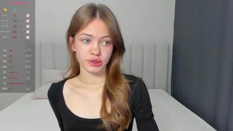 Polly and Kiriko online show from September 21, 2025, 6:37 am