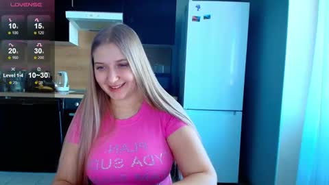 Snapshot of do_u_want_alice chatting on February 21, 2026, 7:42 am Alice online show from February 21, 2026, 7:42 am