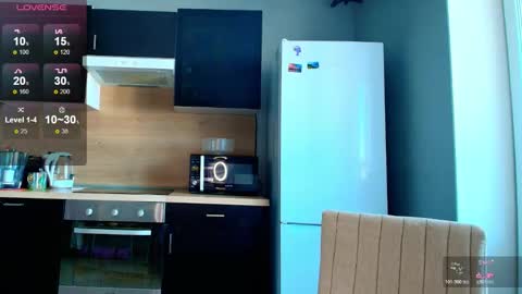 Snapshot of do_u_want_alice chatting on February 25, 2026, 7:07 am Alice online show from February 25, 2026, 7:07 am