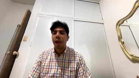 dobleee777 online show from April 7, 2026, 3:07 am