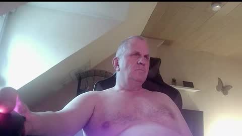 doggy2629 online show from January 12, 2026, 2:33 pm