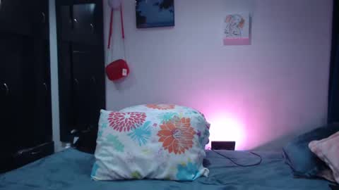 Snapshot of dolceclown_ chatting on September 11, 2025, 3:28 am dolceclown_ online show from September 11, 2025, 3:28 am