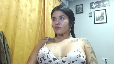 Snapshot of doll_and_thebrown chatting on October 8, 2025, 11:24 pm doll_and_thebrown online show from October 8, 2025, 11:24 pm