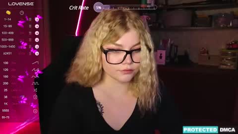 Chloe online show from December 4, 2024, 11:24 pm