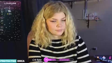 Chloe online show from December 19, 2024, 5:08 pm