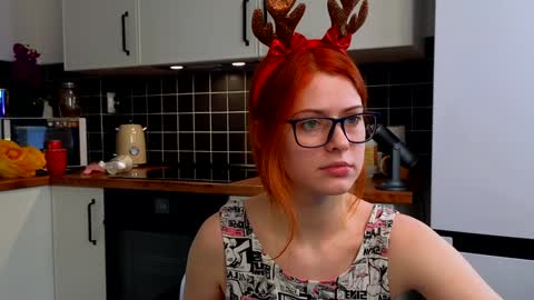 Snapshot of doll_lesli chatting on December 25, 2024, 3:28 pm Your doll Lesli online show from December 25, 2024, 3:28 pm