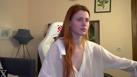 Snapshot of doll_lesli chatting on February 2, 2025, 5:15 pm Your doll Lesli online show from February 2, 2025, 5:15 pm