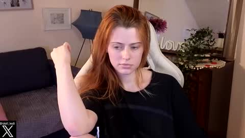 Snapshot of doll_lesli chatting on February 25, 2025, 5:25 pm Your doll Lesli online show from February 25, 2025, 5:25 pm