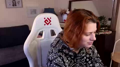 Snapshot of doll_lesli chatting on March 2, 2025, 2:21 pm Your doll Lesli online show from March 2, 2025, 2:21 pm