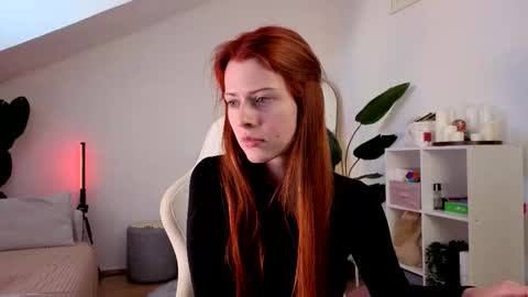 Snapshot of doll_lesli chatting on September 13, 2025, 6:24 am Your doll Lesli online show from September 13, 2025, 6:24 am