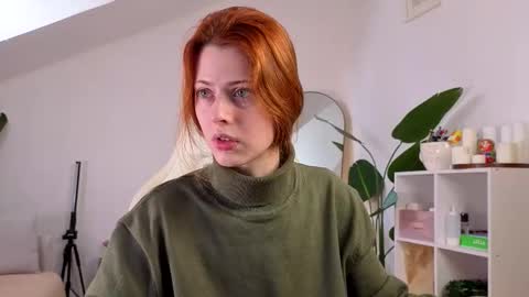 Snapshot of doll_lesli chatting on October 17, 2025, 9:23 am Your doll Lesli online show from October 17, 2025, 9:23 am