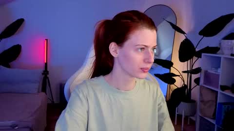 Snapshot of doll_lesli chatting on December 5, 2025, 11:30 am Your doll Lesli online show from December 5, 2025, 11:30 am