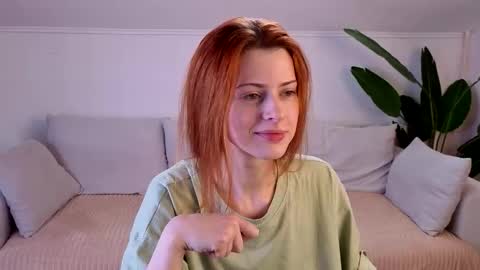 Snapshot of doll_lesli chatting on December 14, 2025, 9:36 am Your doll Lesli online show from December 14, 2025, 9:36 am