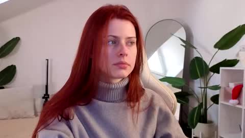 Snapshot of doll_lesli chatting on December 17, 2025, 9:37 am Your doll Lesli online show from December 17, 2025, 9:37 am