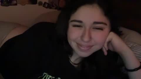 Doll online show from April 4, 2026, 4:22 am