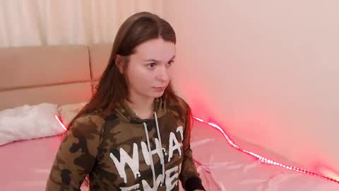 Jade online show from December 18, 2024, 11:30 pm