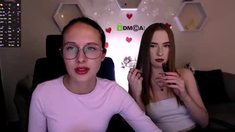 doll_vey online show from October 4, 2025, 7:23 pm