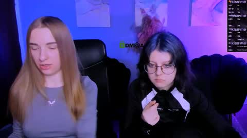 Snapshot of doll_vey chatting on December 14, 2025, 8:24 pm doll_vey online show from December 14, 2025, 8:24 pm