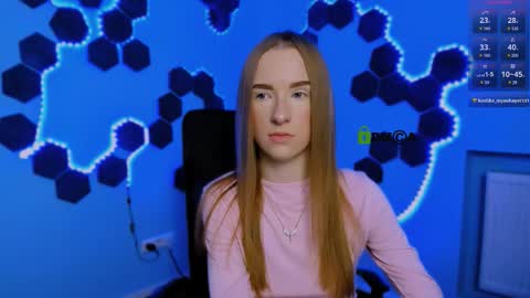 Snapshot of doll_vey chatting on December 16, 2025, 9:42 pm doll_vey online show from December 16, 2025, 9:42 pm