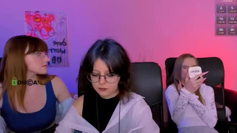 Snapshot of doll_vey chatting on December 21, 2025, 8:38 pm doll_vey online show from December 21, 2025, 8:38 pm