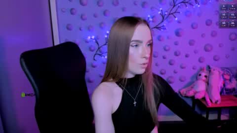 Snapshot of doll_vey chatting on January 5, 2026, 8:12 pm doll_vey online show from January 5, 2026, 8:12 pm