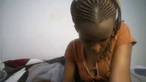 dollberry online show from February 12, 2025, 8:49 am