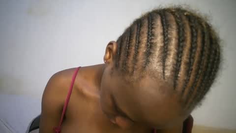 dollberry online show from March 8, 2025, 6:37 pm