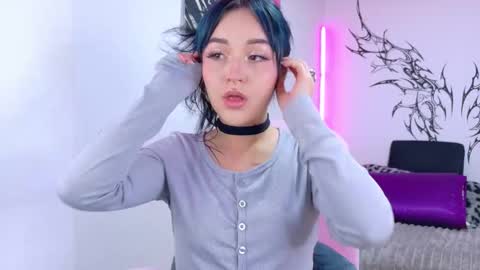 Snapshot of dollmeow chatting on February 23, 2026, 11:35 pm Isabela Independet model 3 online show from February 23, 2026, 11:35 pm