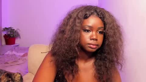 emily --  online show from December 6, 2024, 10:16 am