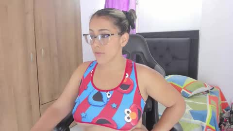 dolly walker online show from October 15, 2025, 8:09 pm