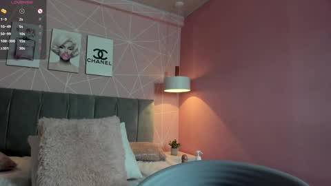 Call me Zoe  online show from January 11, 2025, 10:51 am