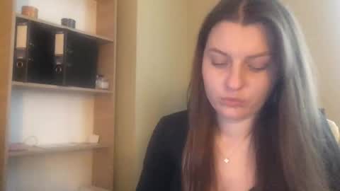 DollyRoma online show from October 31, 2025, 1:34 pm