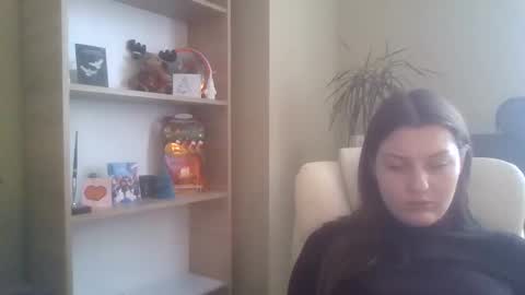 DollyRoma online show from January 9, 2026, 12:19 pm