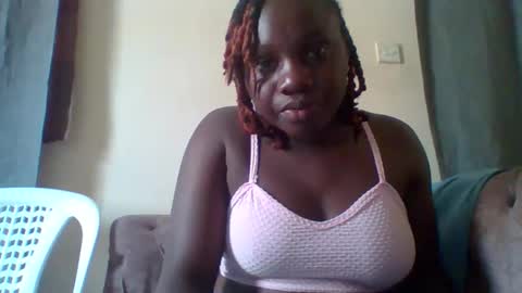 Snapshot of dollyvee chatting on November 12, 2025, 11:21 am dollyvee online show from November 12, 2025, 11:21 am