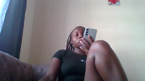 Snapshot of dollyvee chatting on April 8, 2026, 6:46 am dollyvee online show from April 8, 2026, 6:46 am