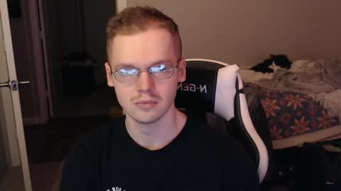 Snapshot of doloresman chatting on February 18, 2025, 12:48 am doloresman online show from February 18, 2025, 12:48 am