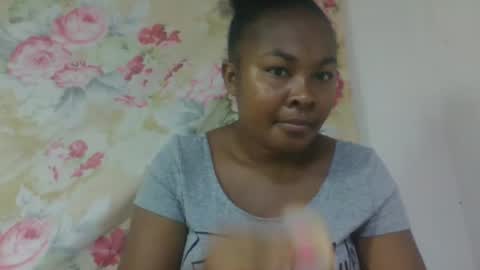 doloresslu online show from April 21, 2026, 9:37 am