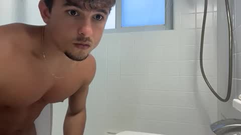 Dom online show from April 17, 2026, 8:45 pm