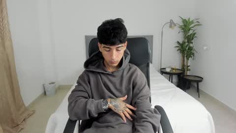 MASTER online show from February 26, 2025, 1:43 am