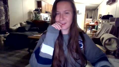 Mia K. online show from June 10, 2026, 4:01 am