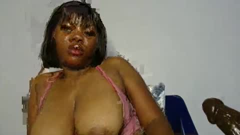 Snapshot of domina_veloura27 chatting on May 27, 2026, 11:46 pm laura online show from May 27, 2026, 11:46 pm