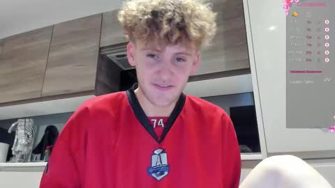 Alex...  online show from December 4, 2025, 8:50 pm