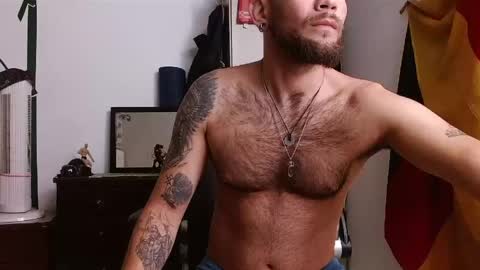 Logan - INDEPENDET MODEL online show from June 7, 2026, 5:06 pm