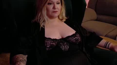 SADE online show from November 25, 2025, 10:32 pm