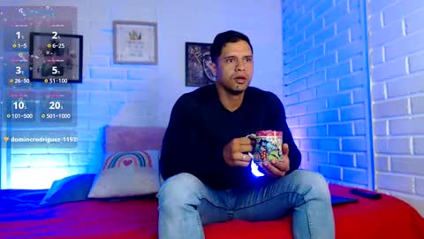 Dominc berry online show from October 13, 2025, 11:21 am