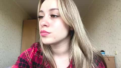 Mia online show from May 31, 2026, 7:59 am
