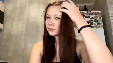 Olivia online show from November 29, 2025, 3:31 am