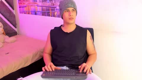 DOMI online show from March 11, 2026, 4:18 am