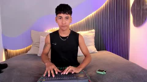 Dominic online show from November 25, 2025, 2:11 am